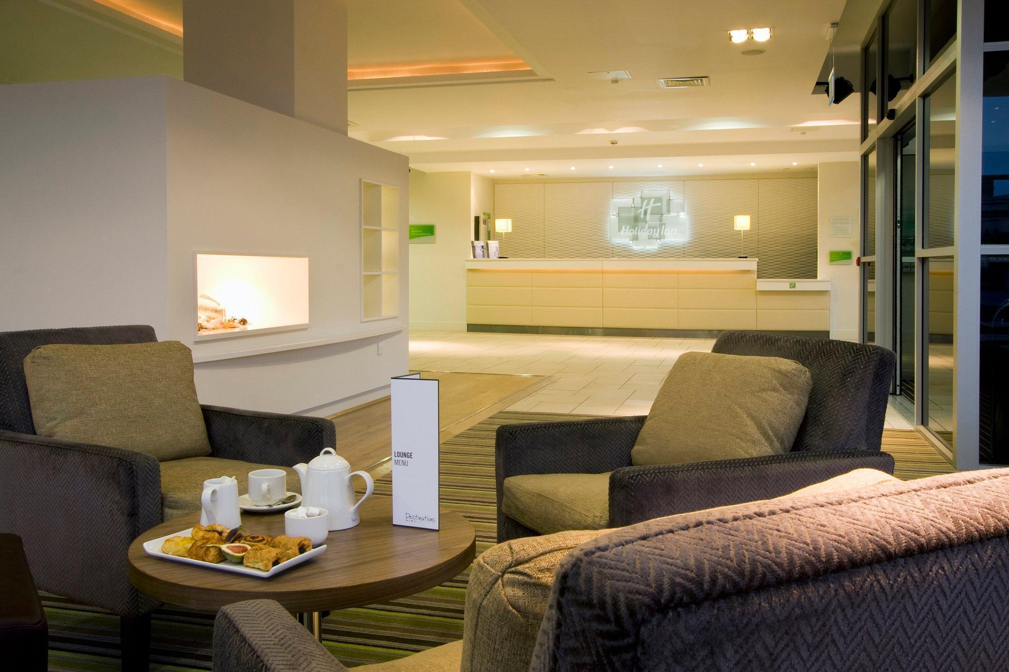 Holiday Inn Stevenage By Ihg Esterno foto
