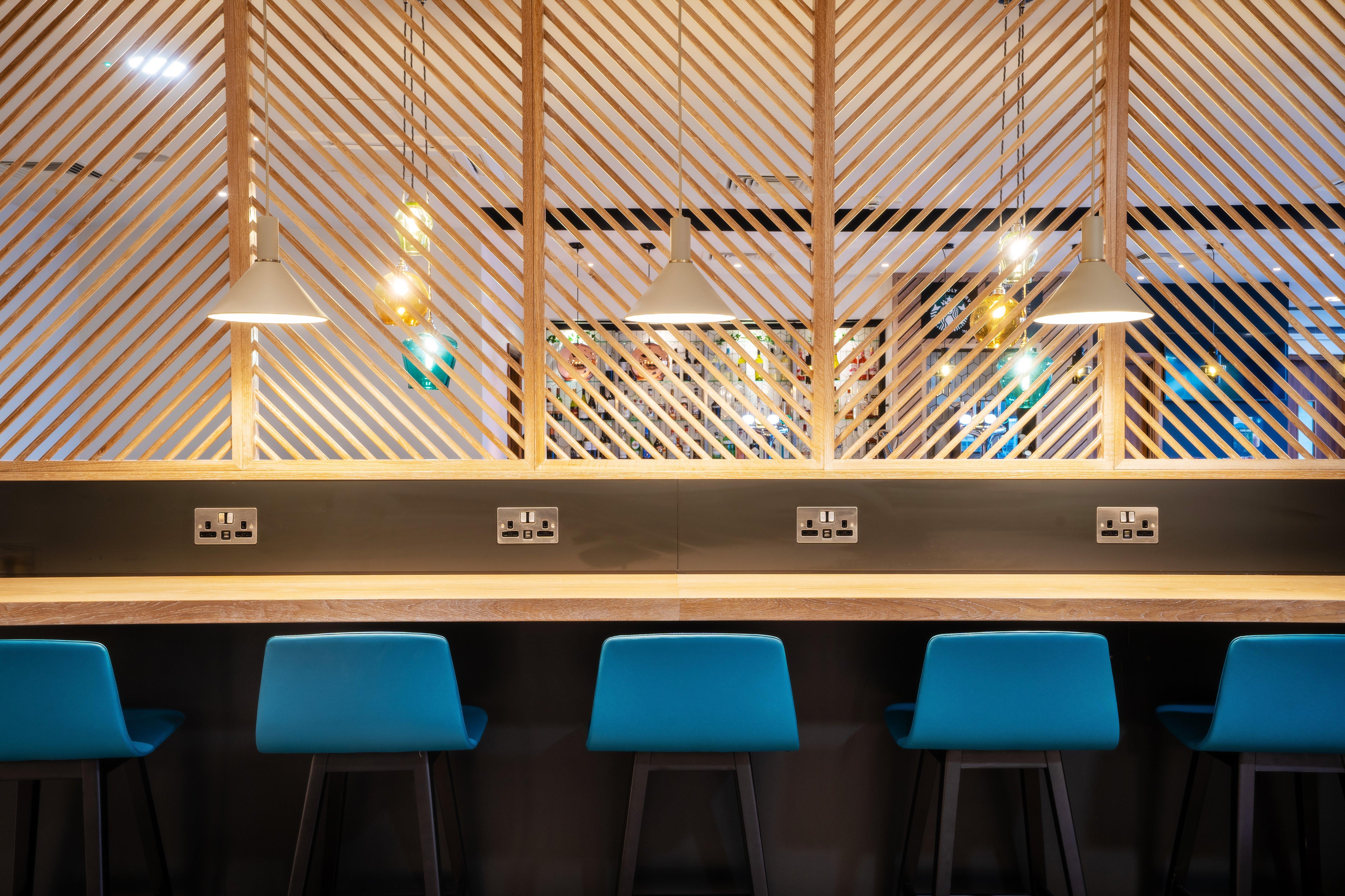 Holiday Inn Stevenage By Ihg Esterno foto