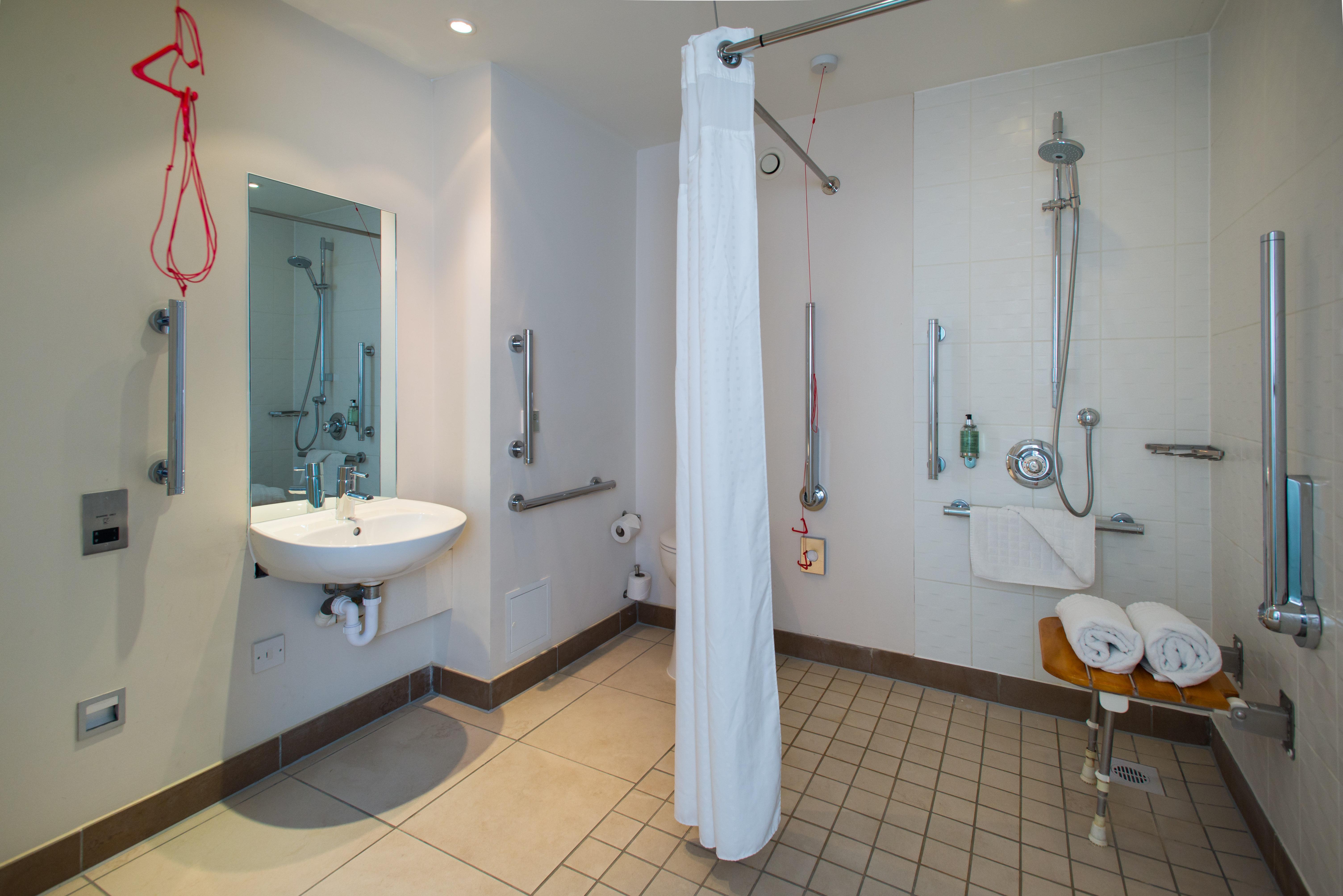 Holiday Inn Stevenage By Ihg Esterno foto