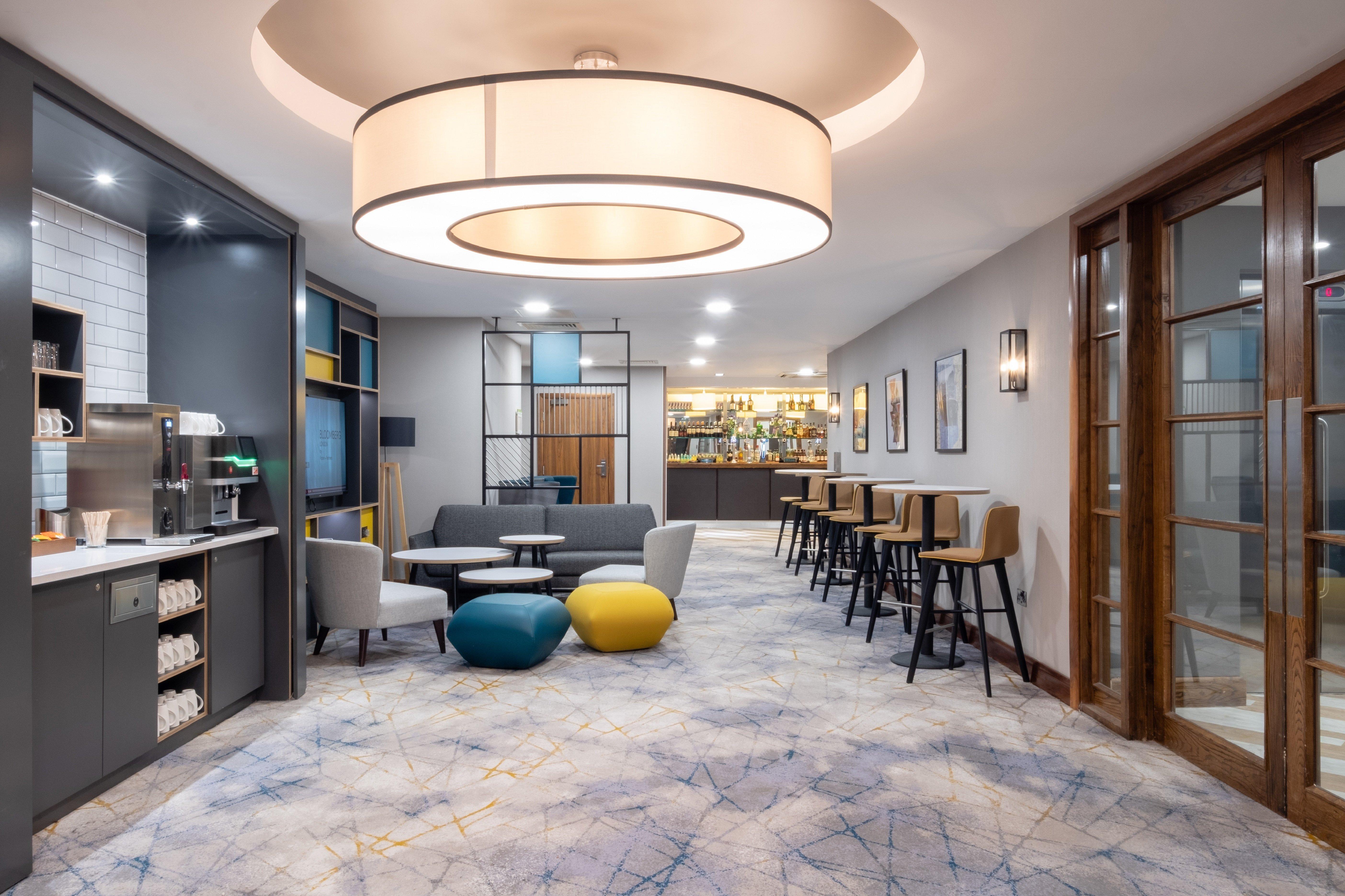 Holiday Inn Stevenage By Ihg Esterno foto