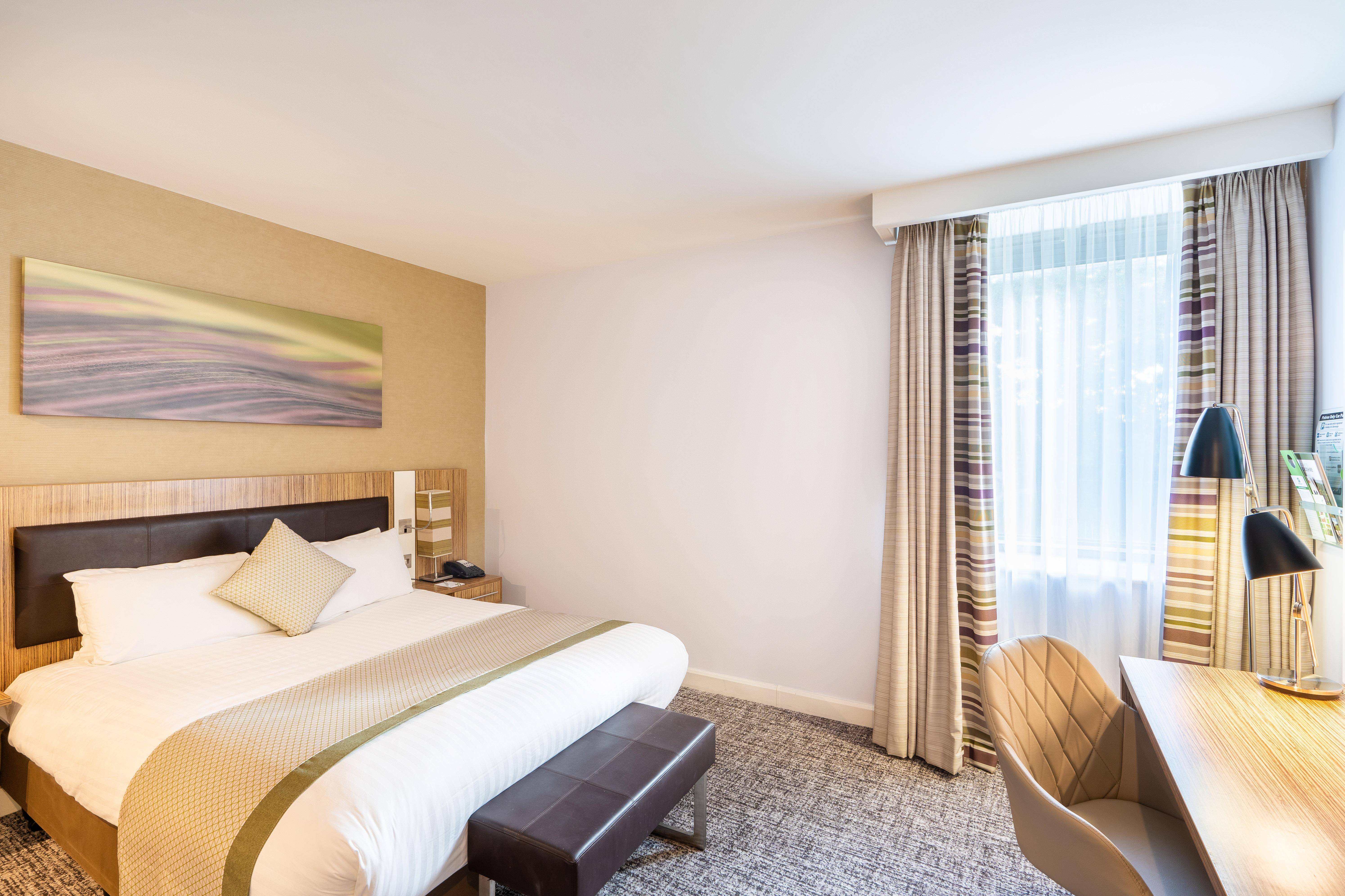 Holiday Inn Stevenage By Ihg Esterno foto